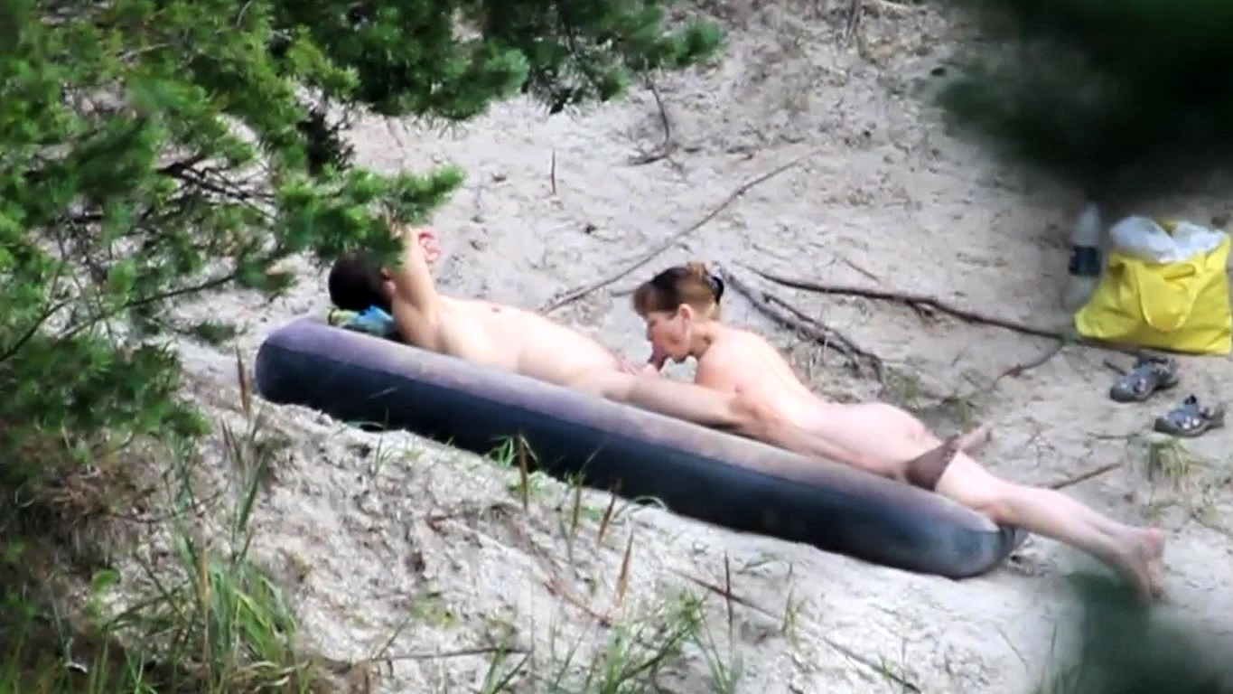 Ver solo vídeos porno de alta definición para móvil - Beach Voyeur Sex -